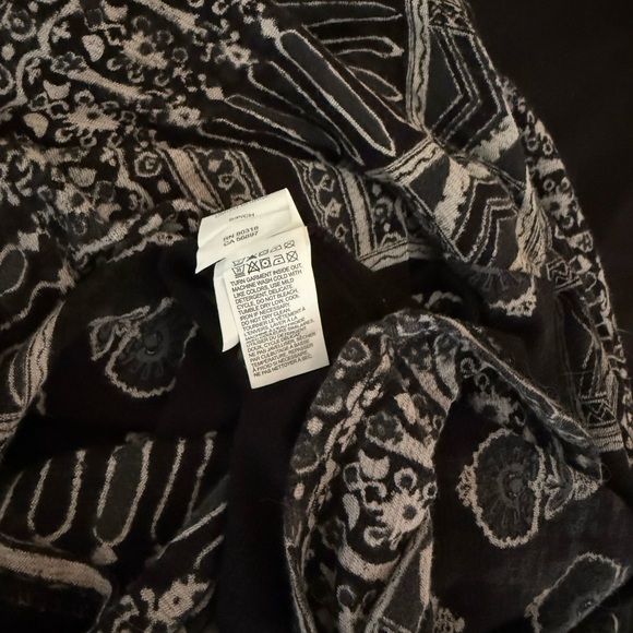 Lucky Brand Black & Beige Blouse, size small - Picture 6 of 6